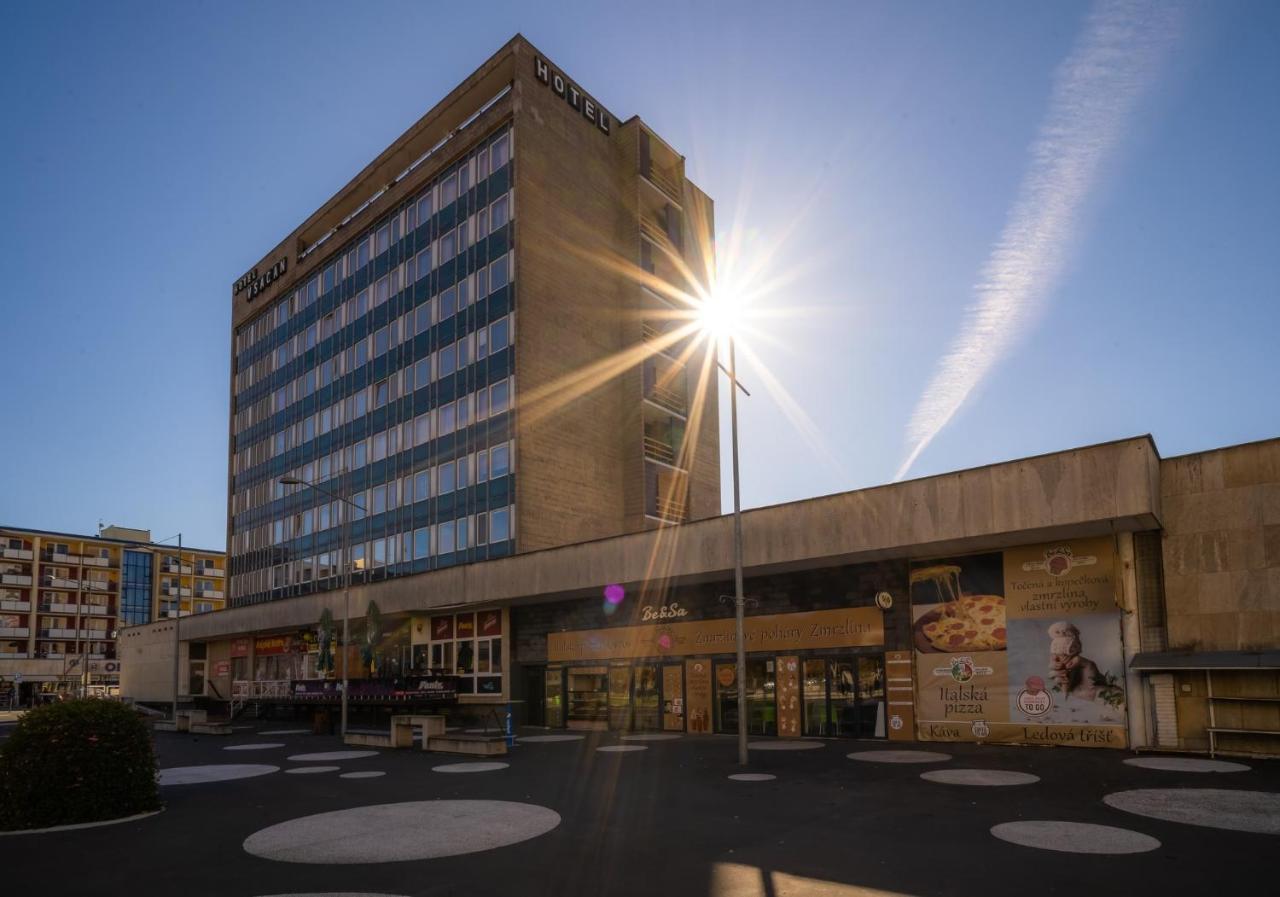 Hotel Vsacan Vsetín Exterior foto